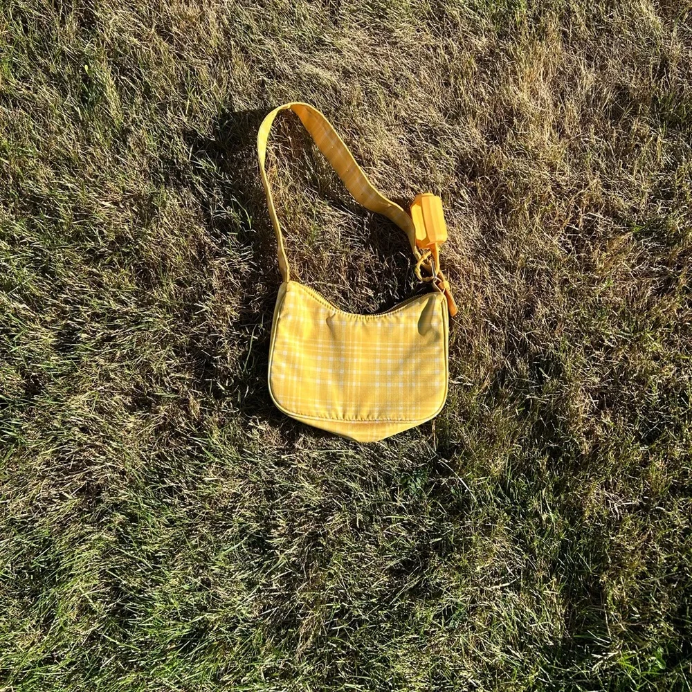 Yellow Plaid Shoulder Bag - Picture 2 of 4